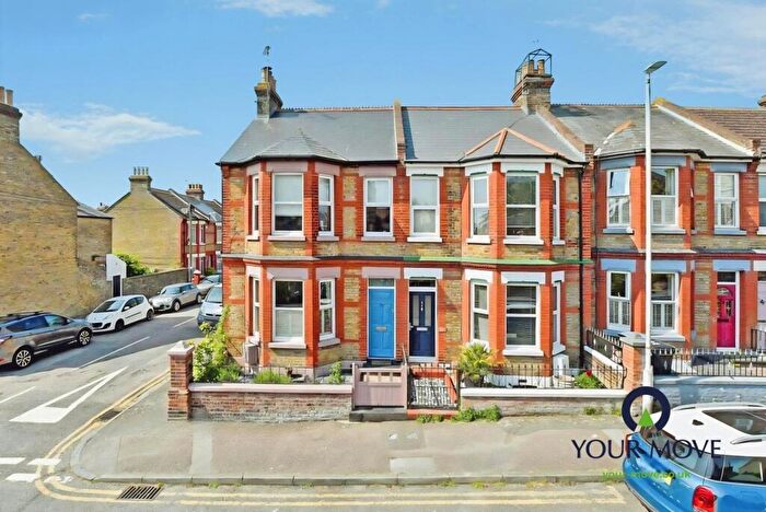 3 Bedroom End Of Terrace House For Sale In Elms Avenue, Ramsgate, Kent, CT11