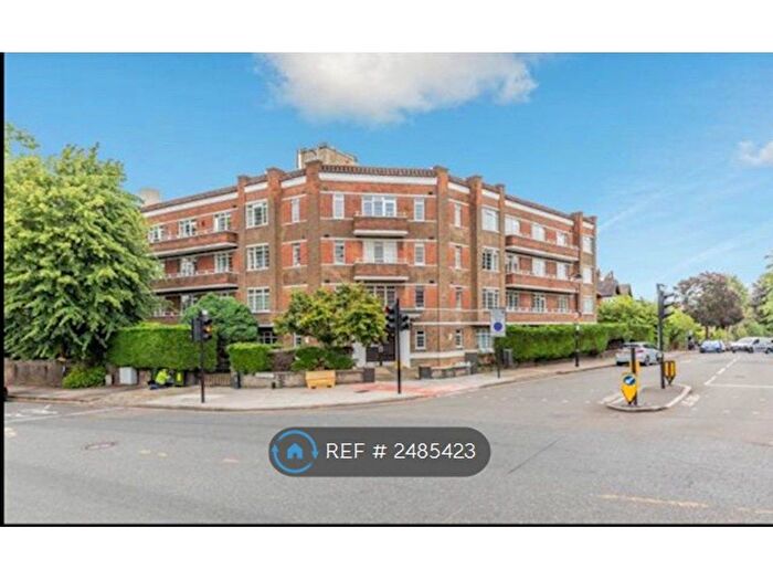 3 Bedroom Flat To Rent In Highcroft, London, N6