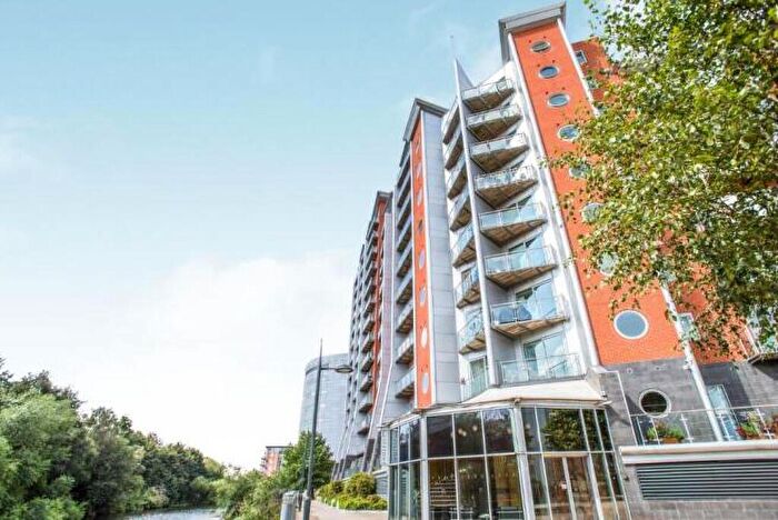 2 Bedroom Flat To Rent In Whitehall Quay, Leeds, LS1