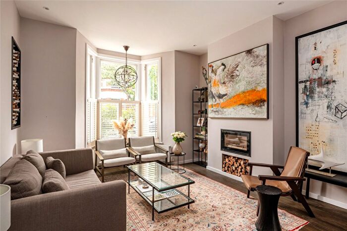 4 Bedroom Detached House To Rent In Brewster Gardens, North Kensington, London, W10