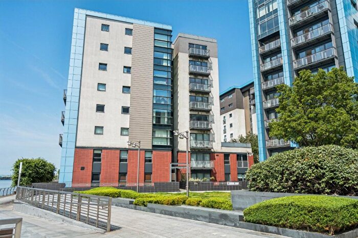 2 Bedroom Flat To Rent In Meadowside Quay Square, Partick, Glasgow, G11