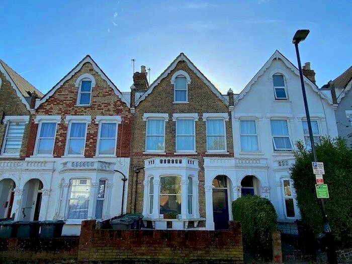 3 Bedroom Terraced House To Rent In Myddleton Road, Bowes Park, London, N22
