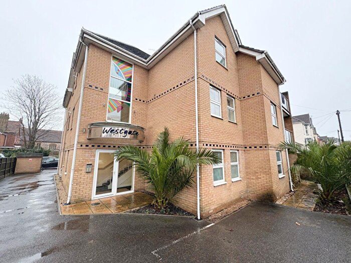 2 Bedroom Flat To Rent In Westby Road, Boscombe (), P01