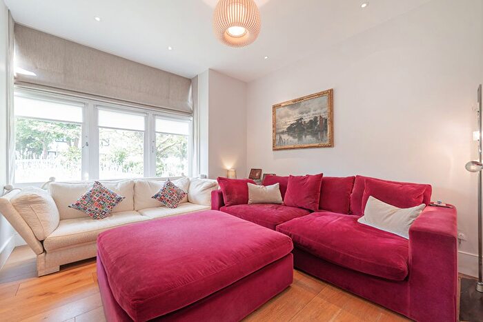5 Bedroom Detached House To Rent In Cenacle Close, London, NW3