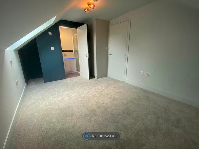 2 Bedroom Maisonette To Rent In Longfleet Road, Poole, BH15