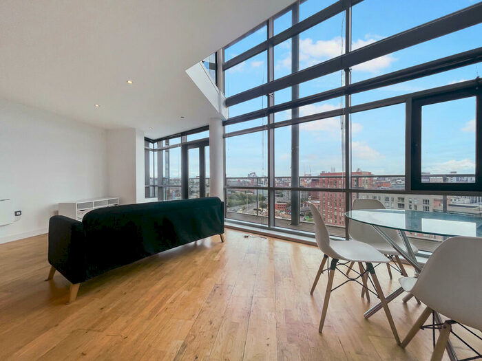 3 Bedroom Apartment To Rent In Montague, Gotts Road, Leeds City Centre, LS12