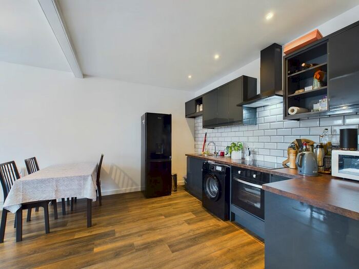 1 Bedroom Property To Rent In High Street, Cheltenham, Gloucestershire, GL50