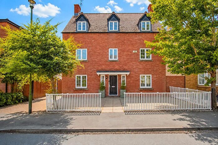 5 Bedroom Detached House For Sale In Long Hassocks, Rugby, CV23