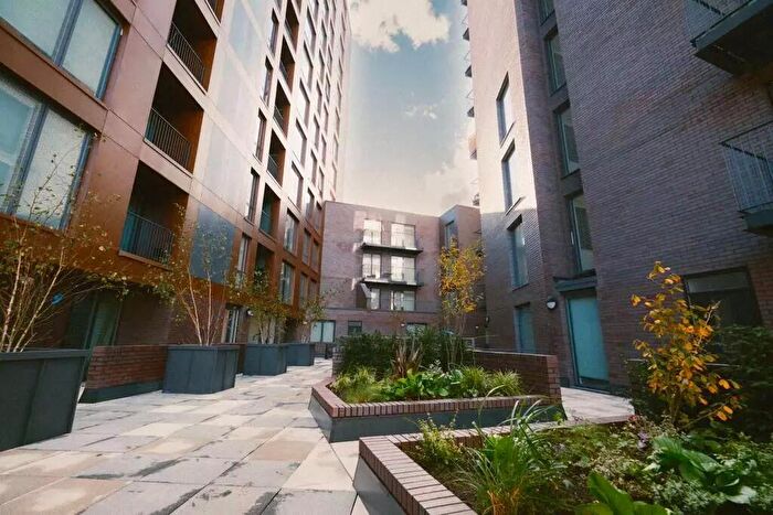 3 Bedroom Apartment For Sale In Oldfield Road, Manchester, Greater Manchester, M5