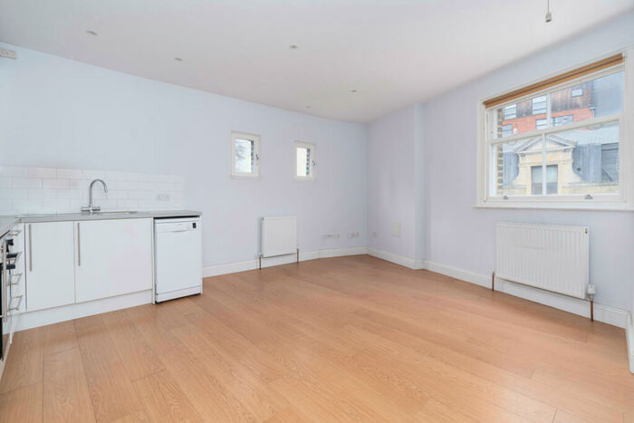 2 Bedroom Apartment To Rent In Church Walk, London, N16