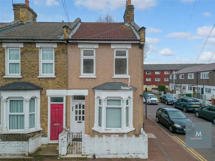2 Bedroom End Of Terrace House To Rent In Tennyson Road, London, Greater London, E15