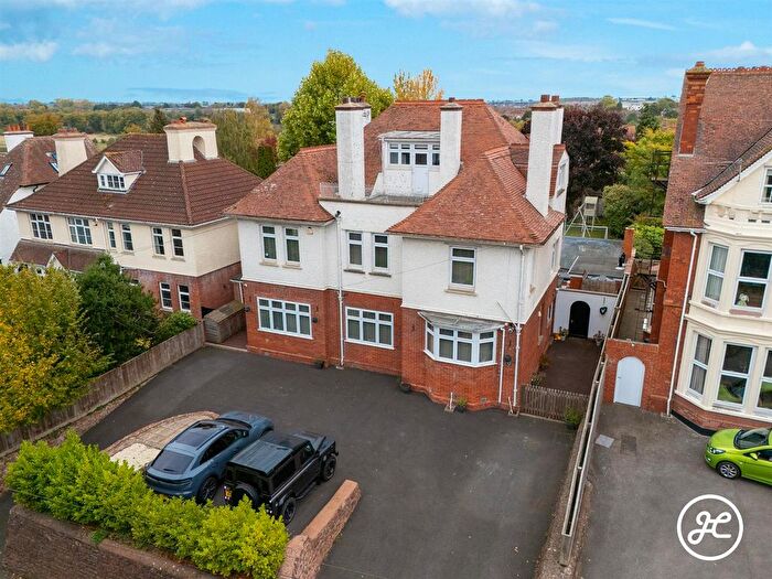 6 Bedroom Detached House For Sale In Durleigh Road, Bridgwater, TA6