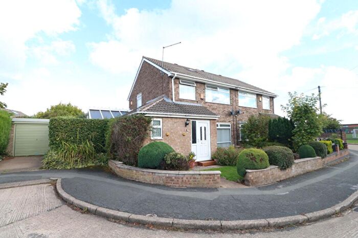 3 Bedroom Semi-Detached House For Sale In Scarrington Crescent, Hull, HU4