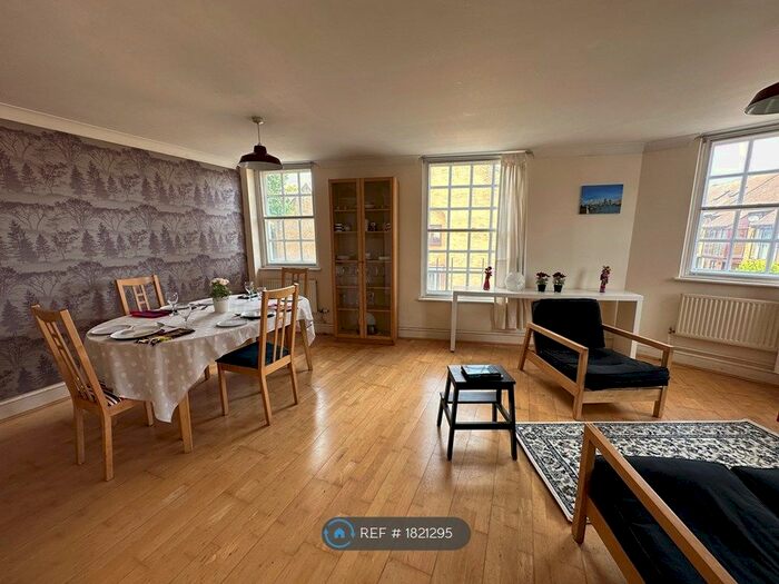 2 Bedroom Flat To Rent In Brunel Court, London, SE16