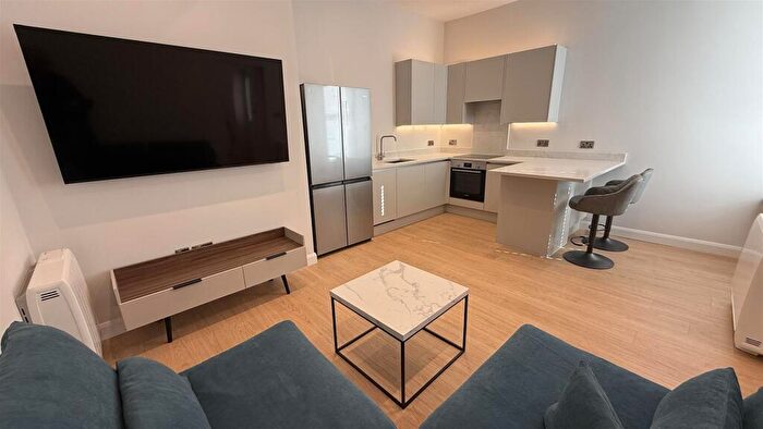 1 Bedroom Duplex To Rent In Northen Grove, West Didsbury, M20