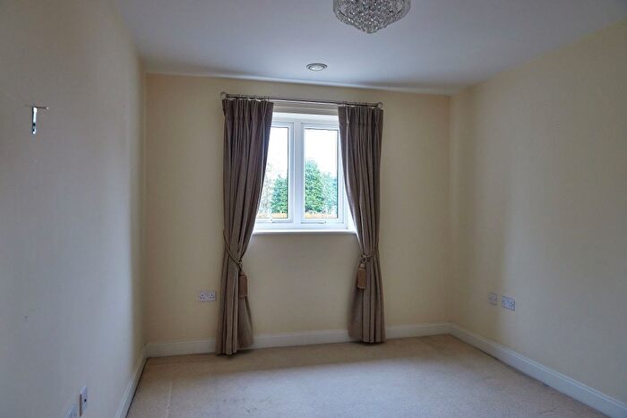 2 Bedroom Flat For Sale In Brindley Gardens, Bilbrook, WV8