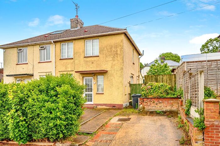 3 Bedroom Semi Detached House For Sale In Bassil Road, Hemel Hempstead, HP2