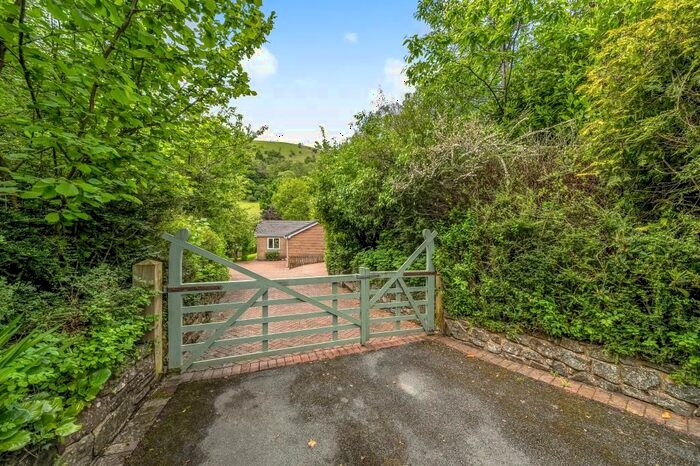 3 Bedroom Detached Bungalow For Sale In Cregrina, Llandrindod Wells, LD1