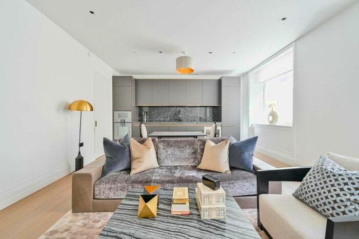 1 Bedroom Flat To Rent In Park Crescent, London, W1B