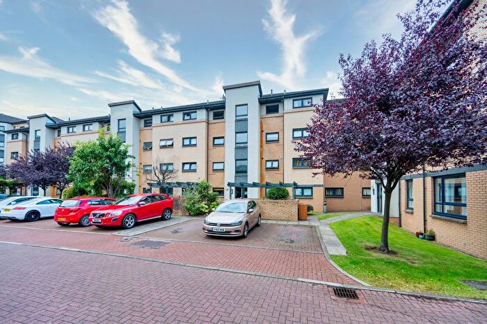 2 Bedroom Flat To Rent In Hayburn Street, Partick, Glasgow, G11