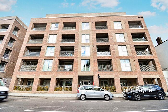1 Bedroom Flat To Rent In Kennard Apartments, SE18