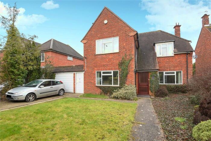 3 Bedroom Detached House To Rent In Hawthorne Way, Sonning, Berkshire, RG4