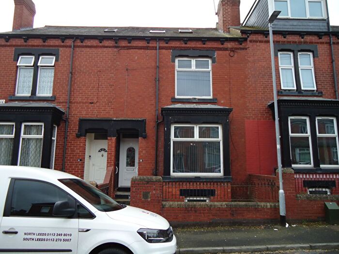4 Bedroom Terraced House To Rent In Sefton Terrace, Beeston, Leeds, LS11