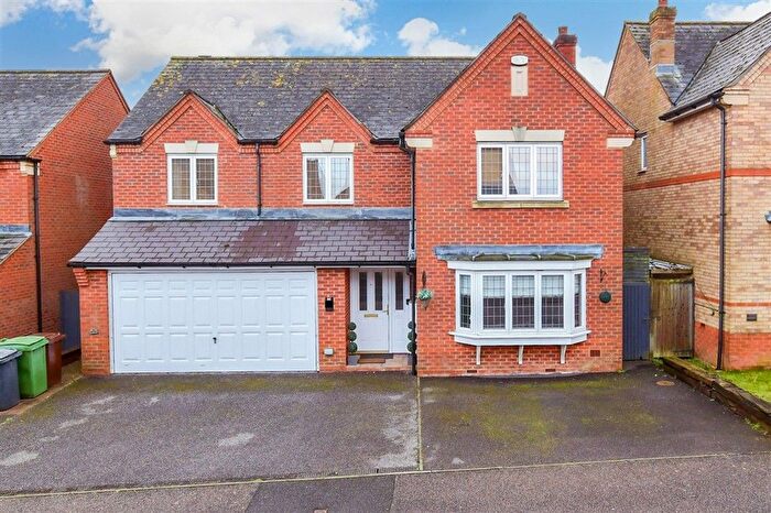 5 Bedroom Detached House For Sale In Hanson Drive, Maidstone, Kent, ME15