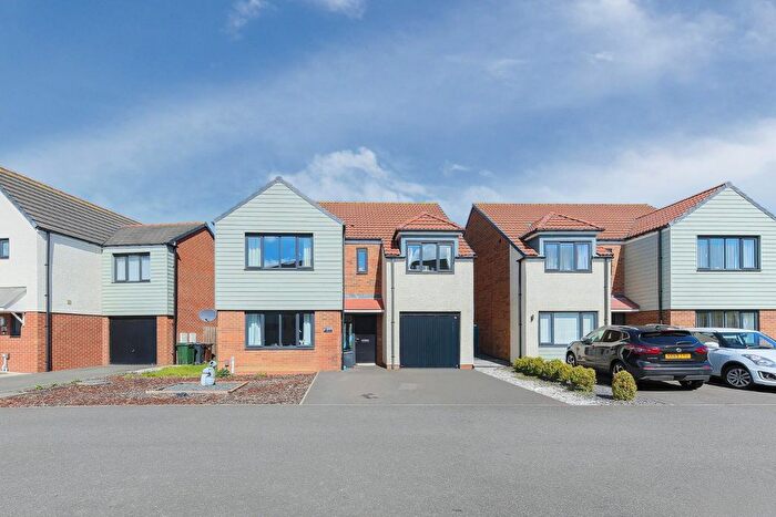 4 Bedroom Detached House For Sale In Pedlars Close, Holystone, NE27