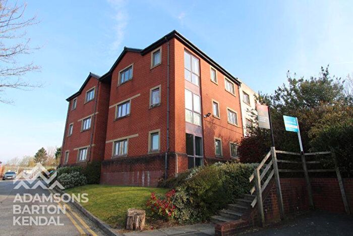 2 Bedroom Apartment For Sale In Schofield Close, Milnrow, Rochdale, OL16