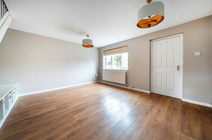3 Bedroom End Of Terrace House For Sale In Barrington Road, Watchfield, Oxfordshire, SN6