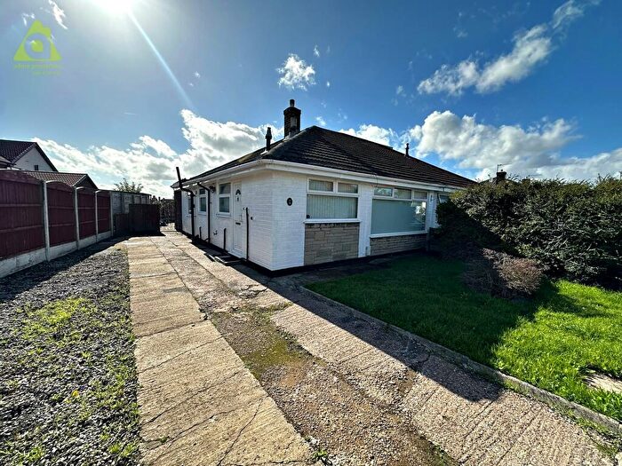 2 Bedroom Bungalow For Sale In St Georges Avenue, Westhoughton, BL5