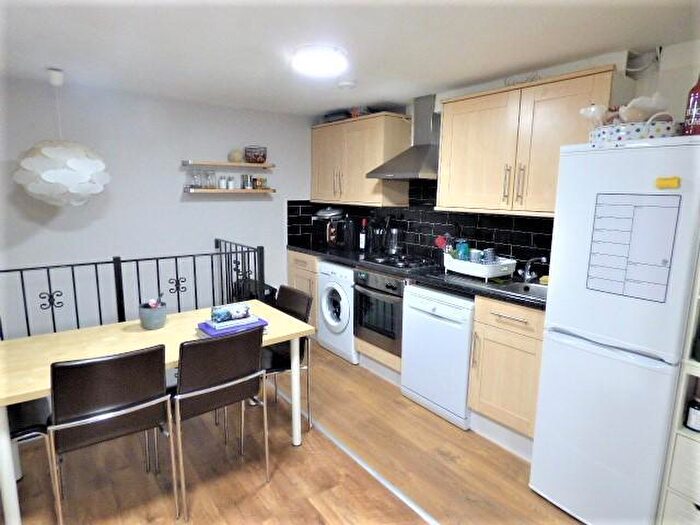 2 Bedroom Apartment To Rent In Centurion Lane, Bow, London, E3