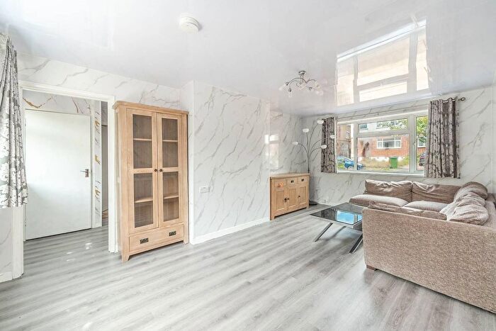 1 Bedroom Maisonette To Rent In Imperial Close, Harrow, HA2