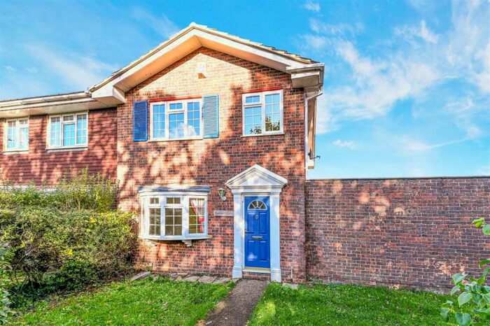 3 Bedroom House To Rent In Chessington Road, Ewell, Epsom, KT19