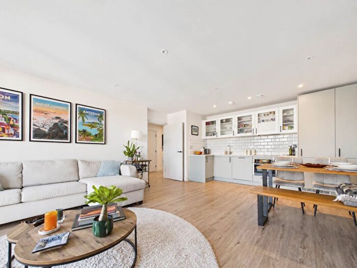 1 Bedroom Flat For Sale In The Paperyard West, Albion Way, RH12