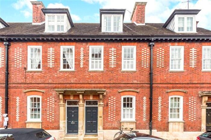 4 Bedroom Flat To Rent In Windsor, SL4