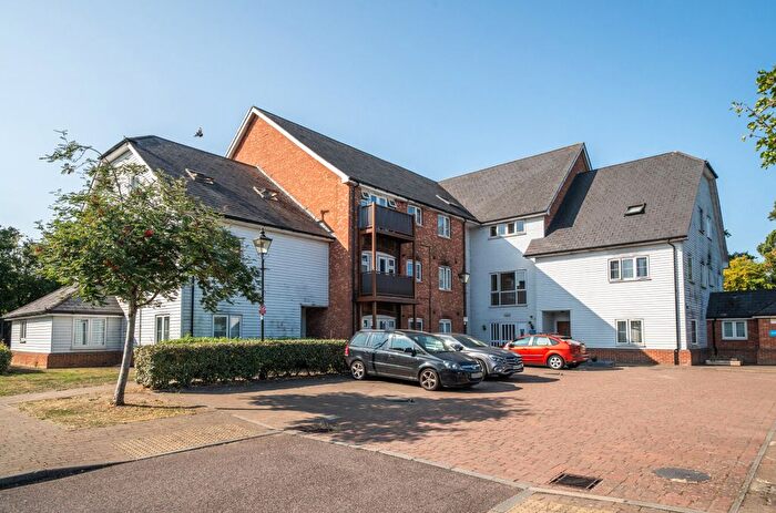 1 Bedroom Flat For Sale In Brosse Way, Bromley, London, BR2