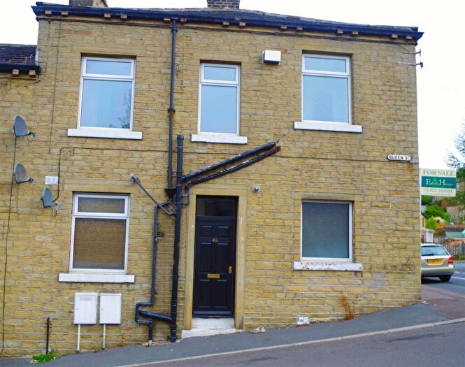 1 Bedroom Flat To Rent In Queen Street, Greetland, HX4