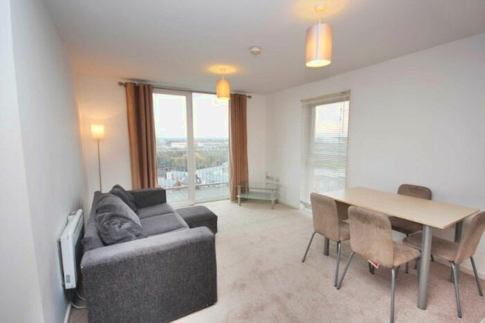 2 Bedroom Flat To Rent In Stillwater Drive, Manchester, M11