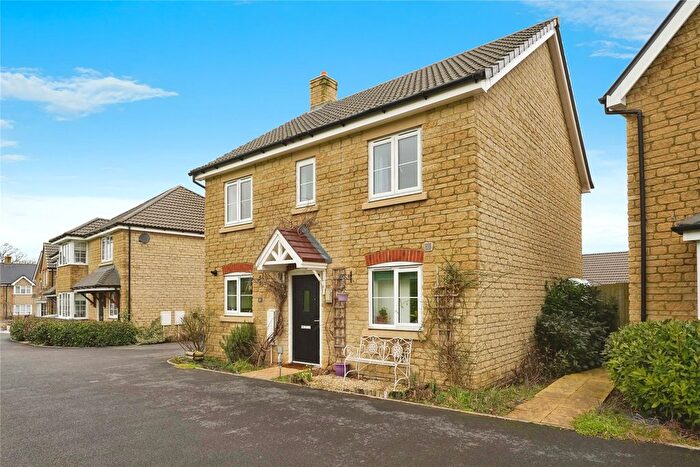 4 Bedroom Detached House For Sale In Viceroy Close, Brockworth, Gloucester, GL3