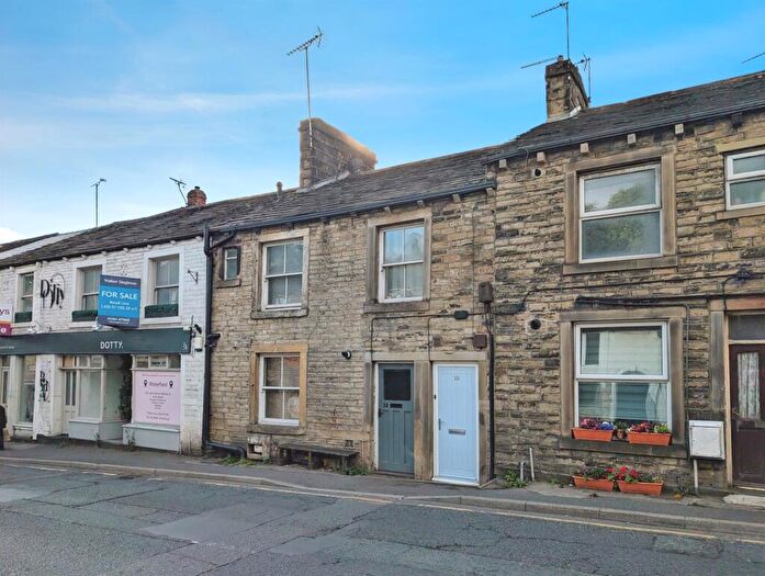 2 Bedroom Cottage For Sale In Huddersfield Road, Holmfirth, HD9