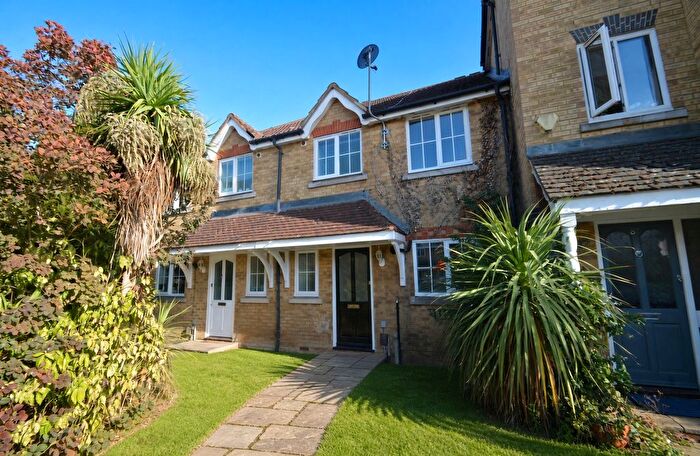 4 Bedroom Terraced House To Rent In Nightingale Shott, Egham, TW20