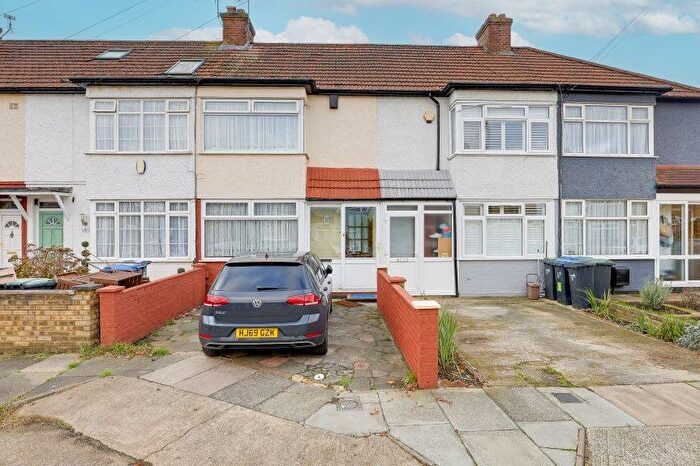 2 Bedroom Terraced House For Sale In St Michaels Avenue, Edmonton, N9