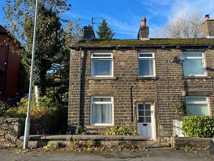 2 Bedroom End Of Terrace House For Sale In Mossley Road, Grasscroft, OL4