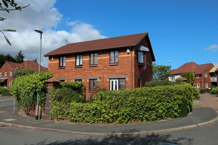 2 Bedroom Semi-Detached House To Rent In Cornus Gardens, Leeds, West Yorkshire, LS10