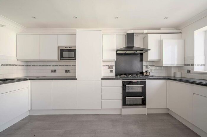 4 Bedroom House To Rent In Osier Crescent, Muswell Hill, London, N10