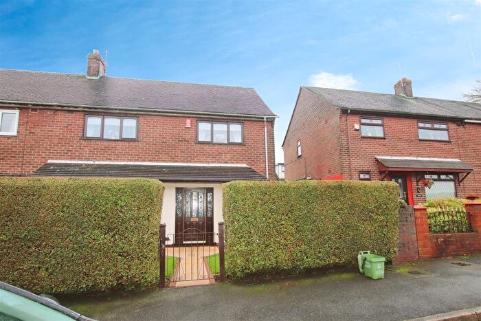 4 Bedroom Semi Detached House For Sale In Cotswold Avenue, Newcastle, ST5