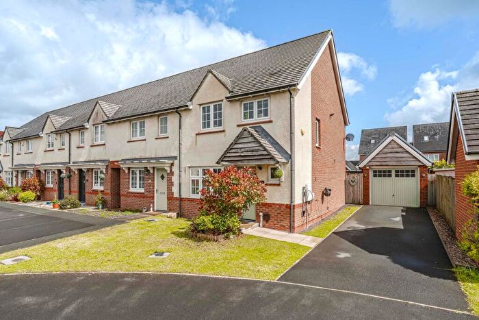 3 Bedroom End Of Terrace House For Sale In Daimler Avenue, Chorley, PR7