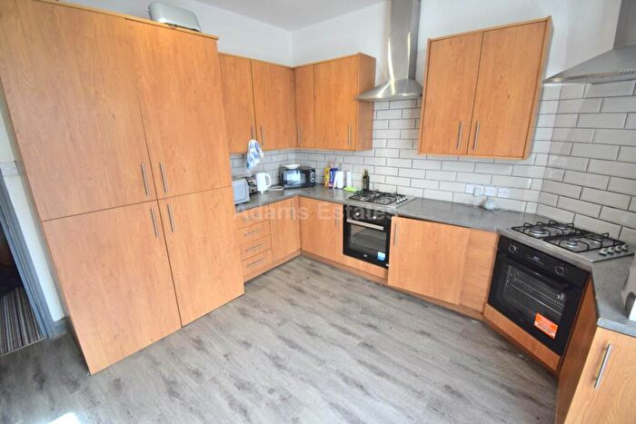 6 Bedroom Flat To Rent In Erleigh Road, Reading, Berkshire, RG1